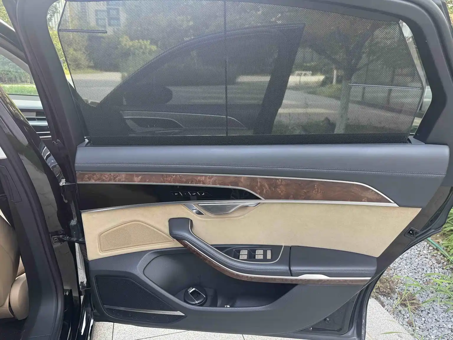 Фото 3 - Audi A8