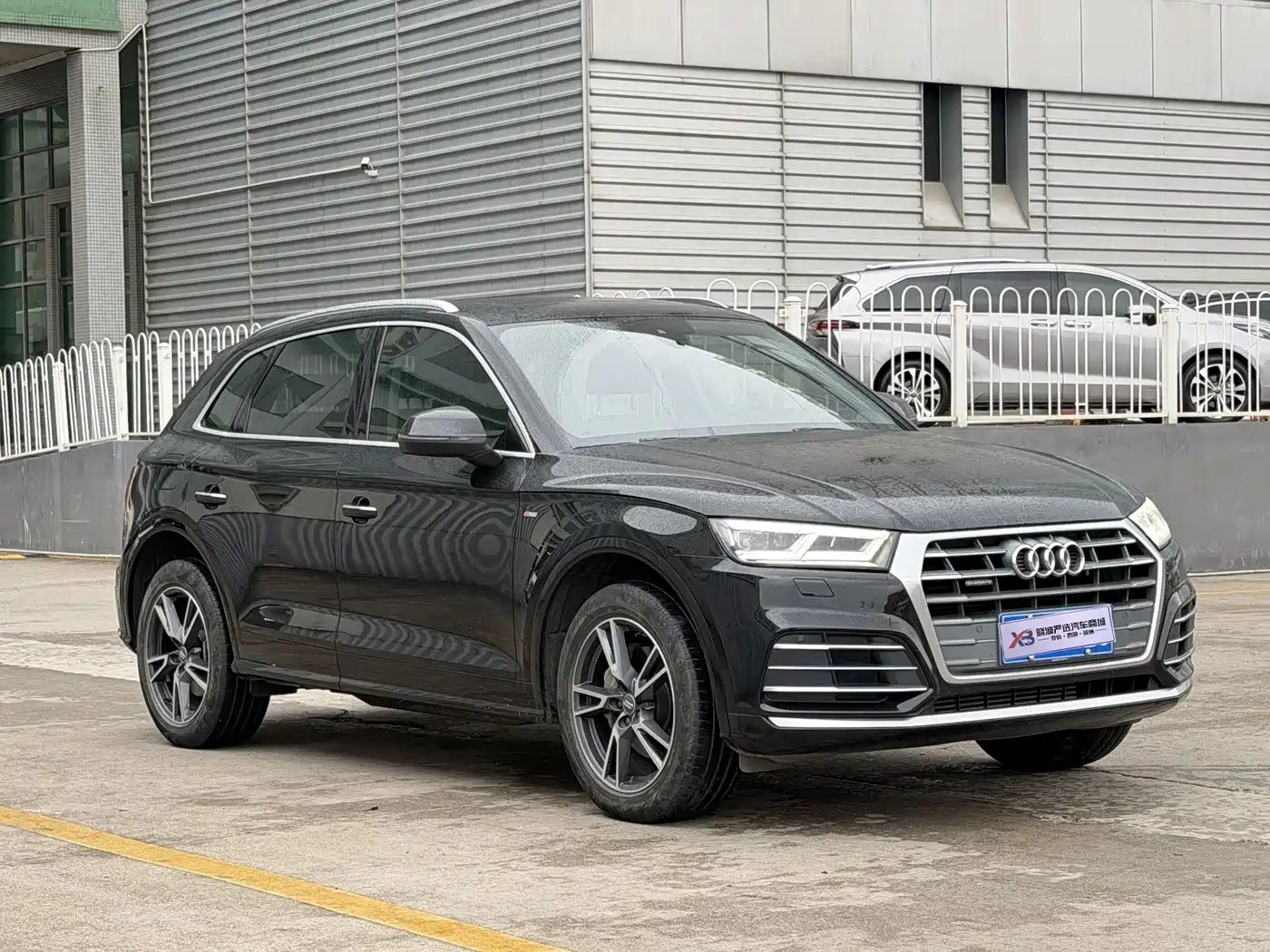 Audi Q5L 2020 Facelift 40 TFSI Honor Fashion фото 2