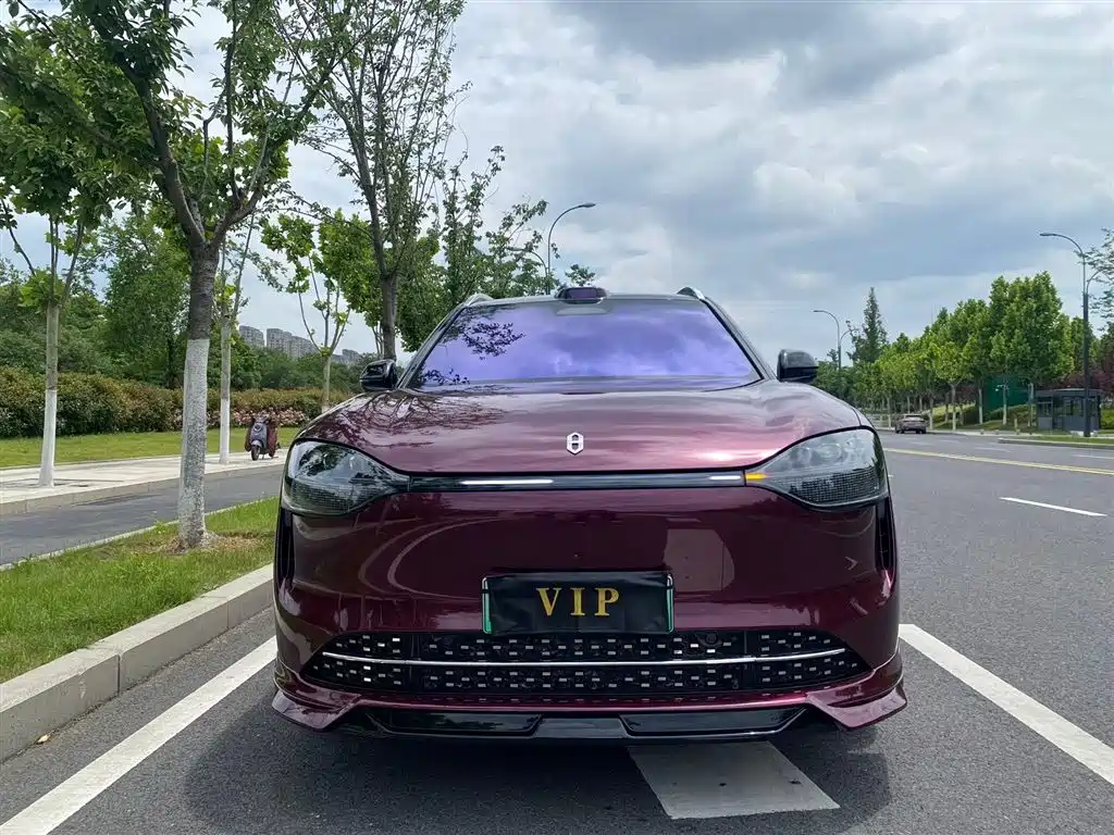 AITO Wenjie AITO M9 2024 Extended Range Ultra 42kWh 6-Seater фото 2