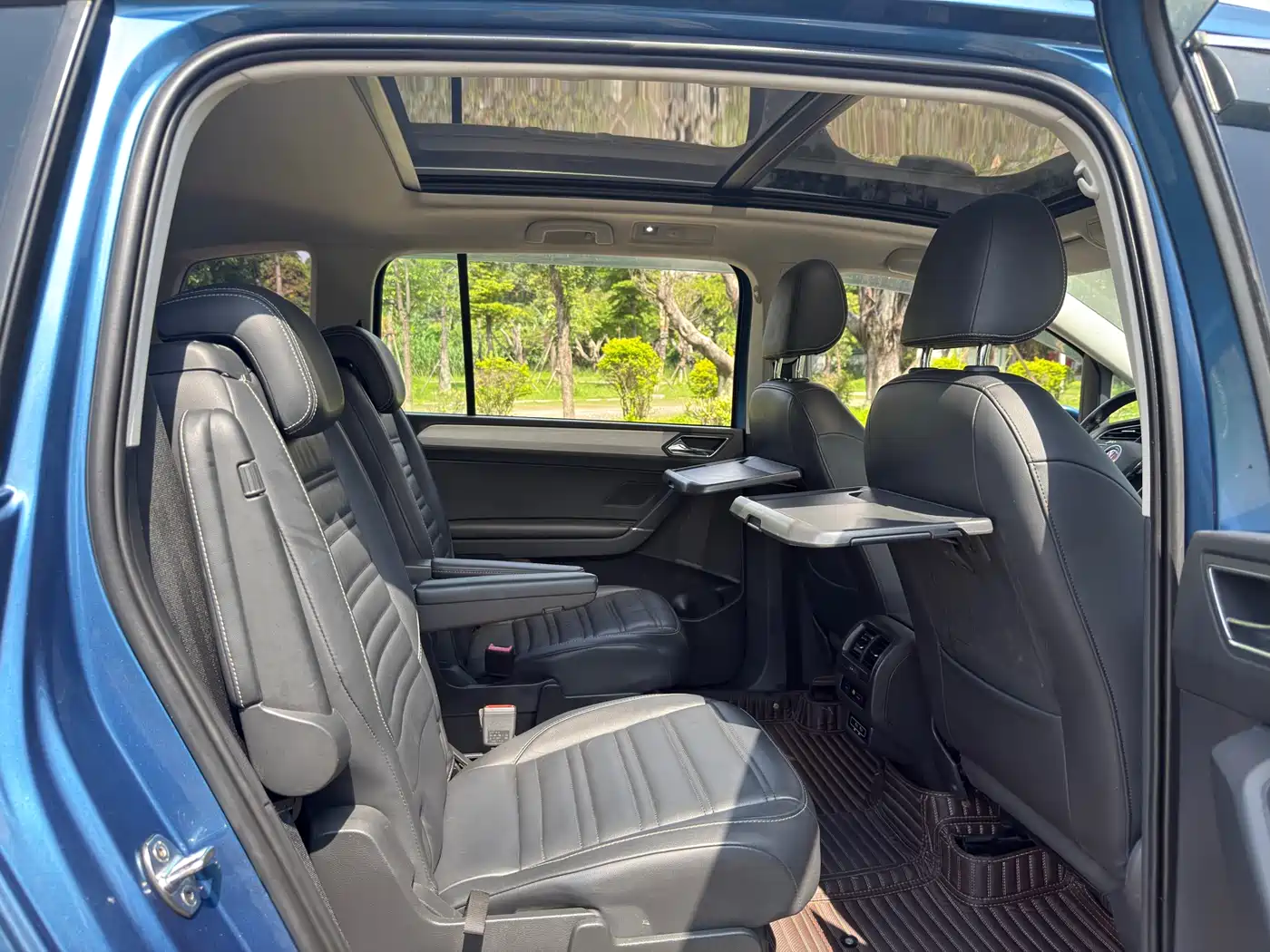 Photo 16 - Volkswagen Touran