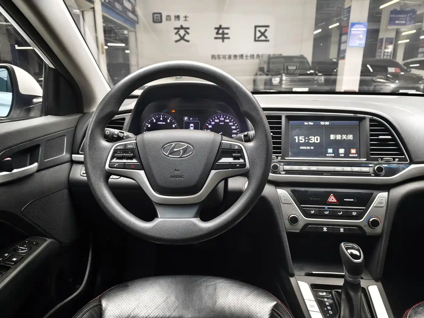 Hyundai Elantra 2016 Model 1.6L Automatic Smart Elite фото 7