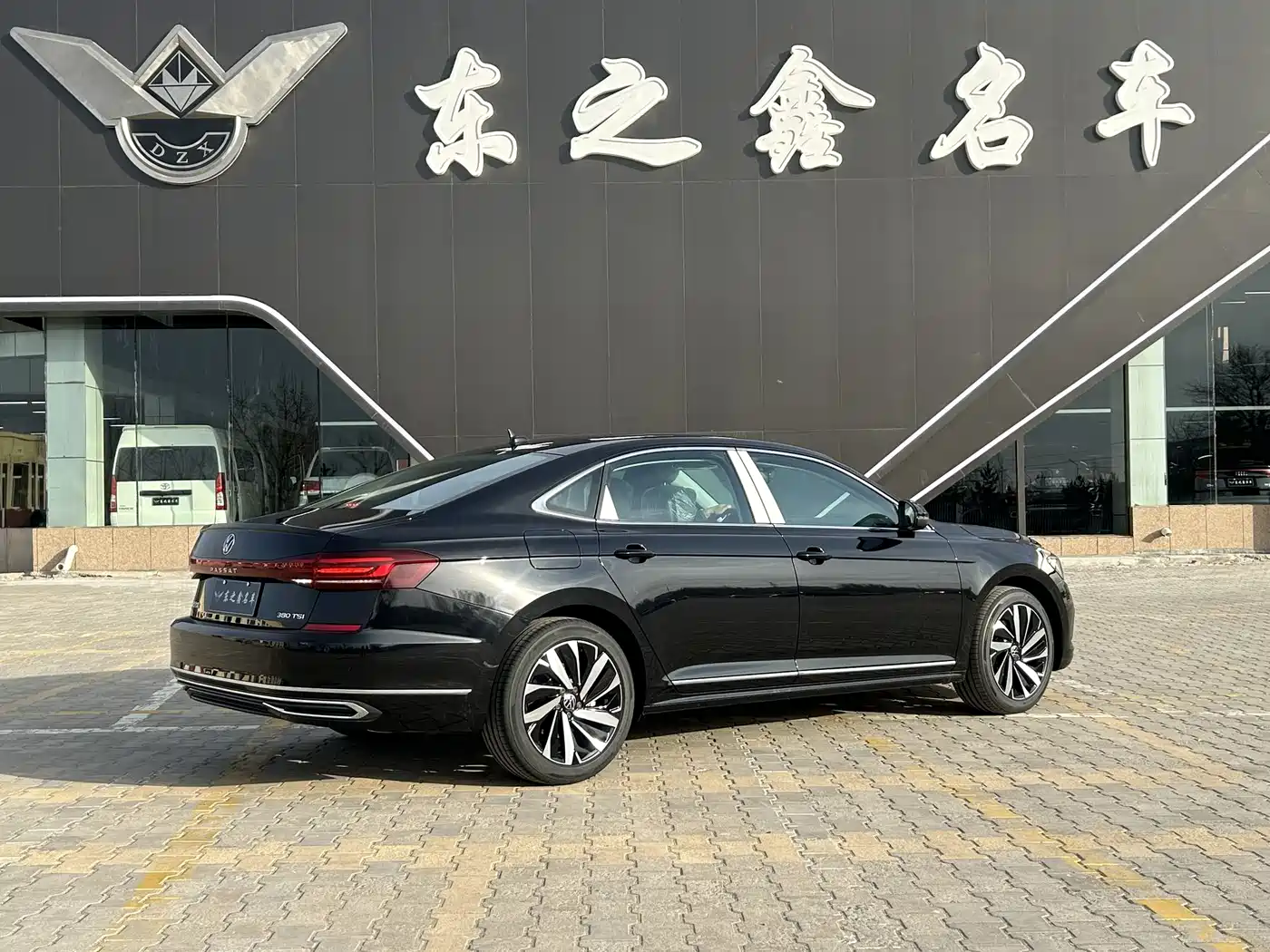Volkswagen Passat 2026 Outstanding Edition 380TSI Starlight Dragon Soaring Version фото 6