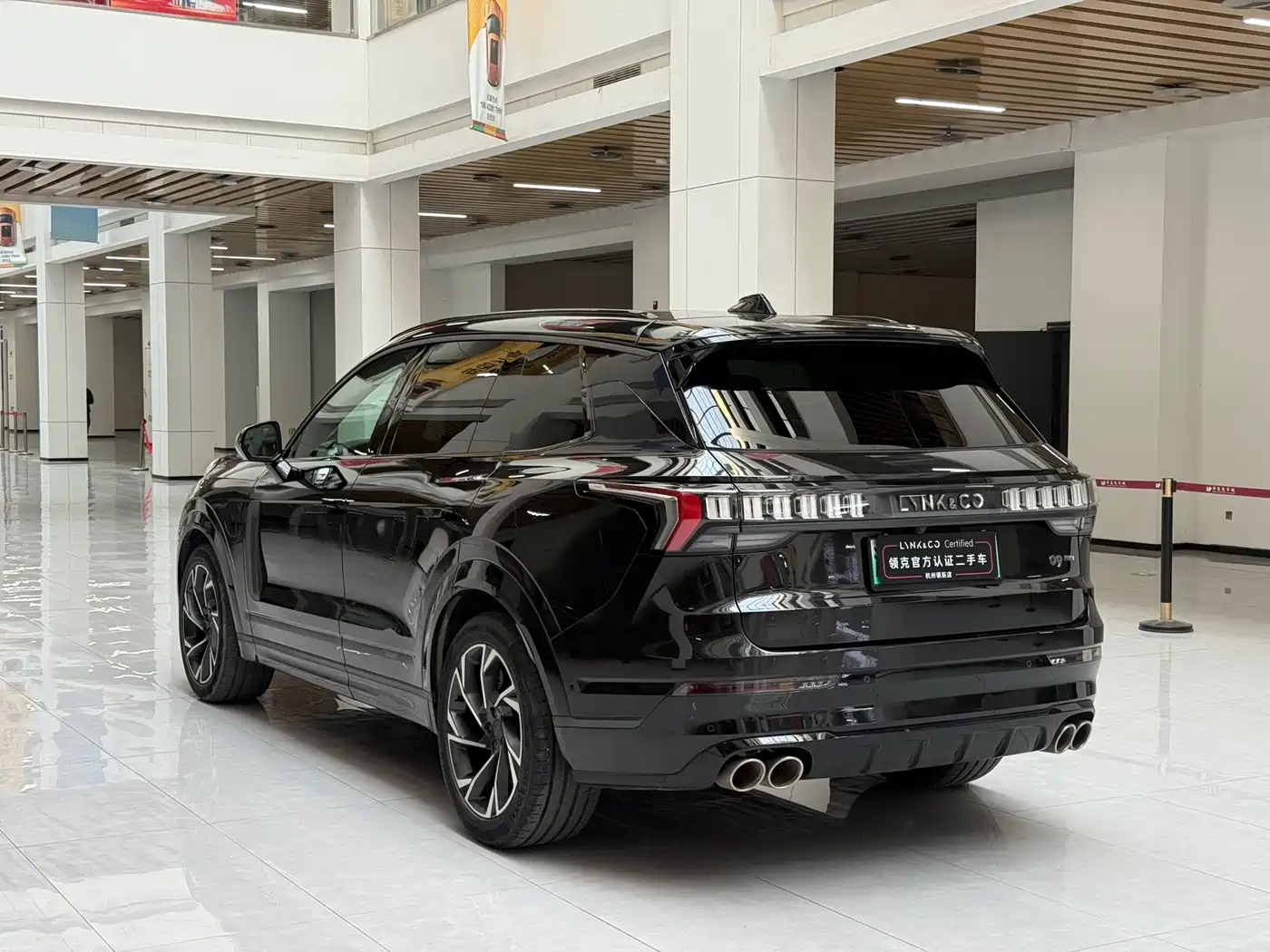 Lynk & Co 09 EM-P 2021 2.0T PHEV Halo 6-seater фото 5
