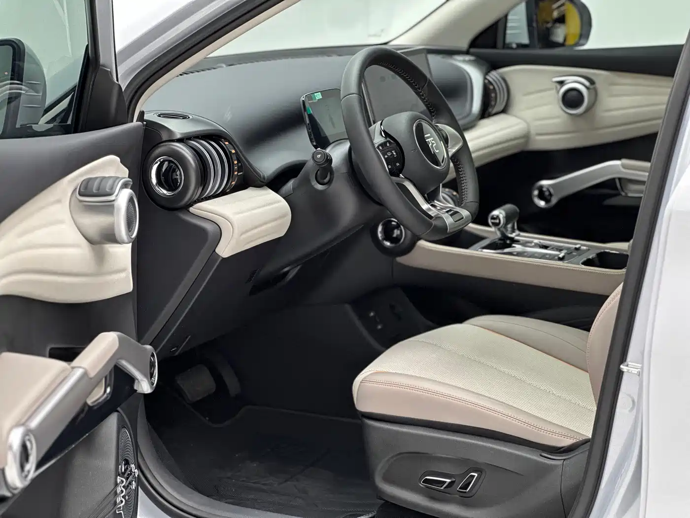 BYD Yuan PLUS 2024 Glory Edition 430KM Advanced фото 13