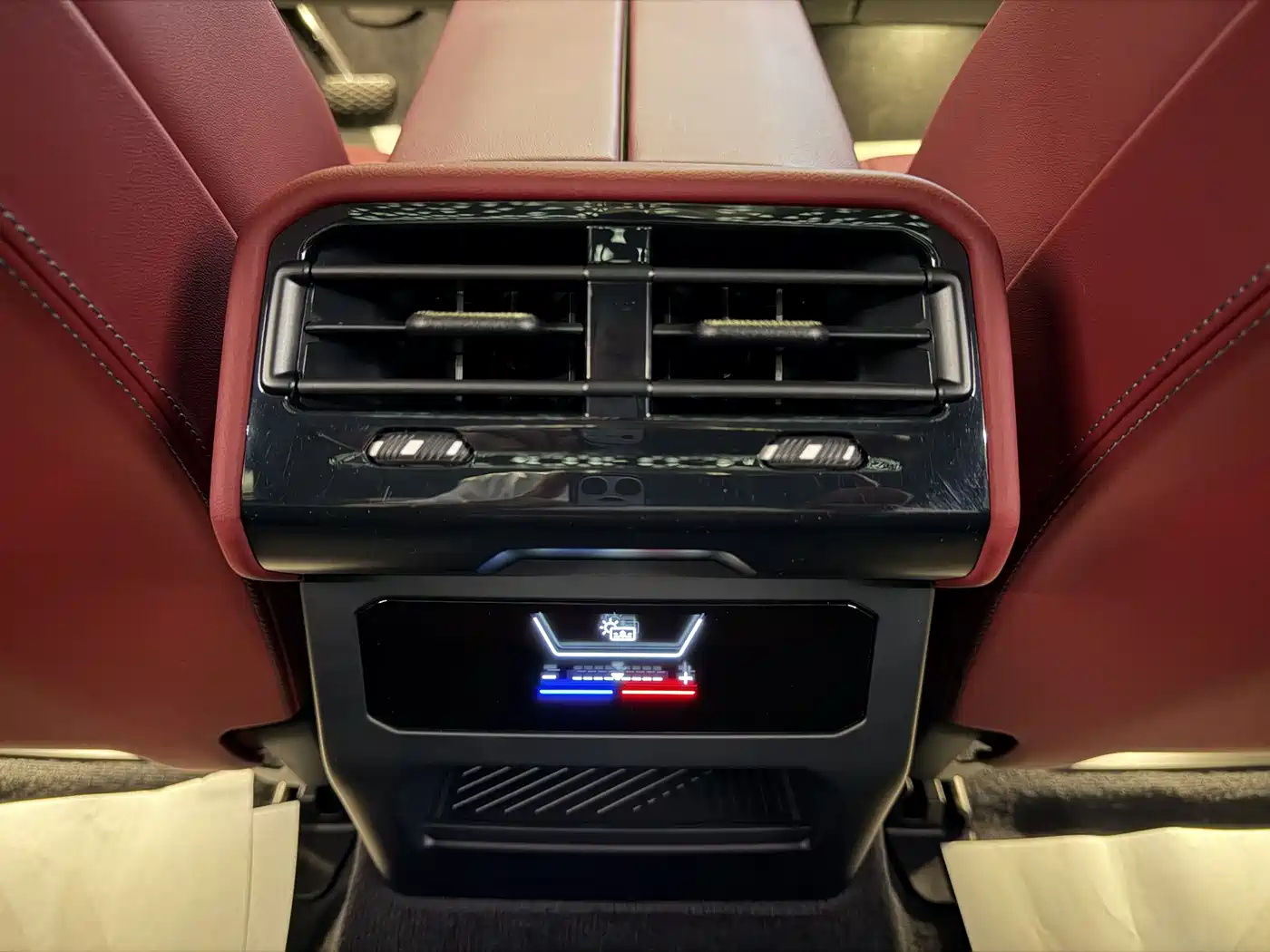 BMW 5 Series 2025 530Li Leading M Sport Package фото 15