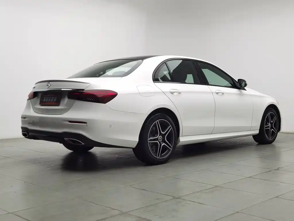 Mercedes-Benz E-Class, миниатюра 2
