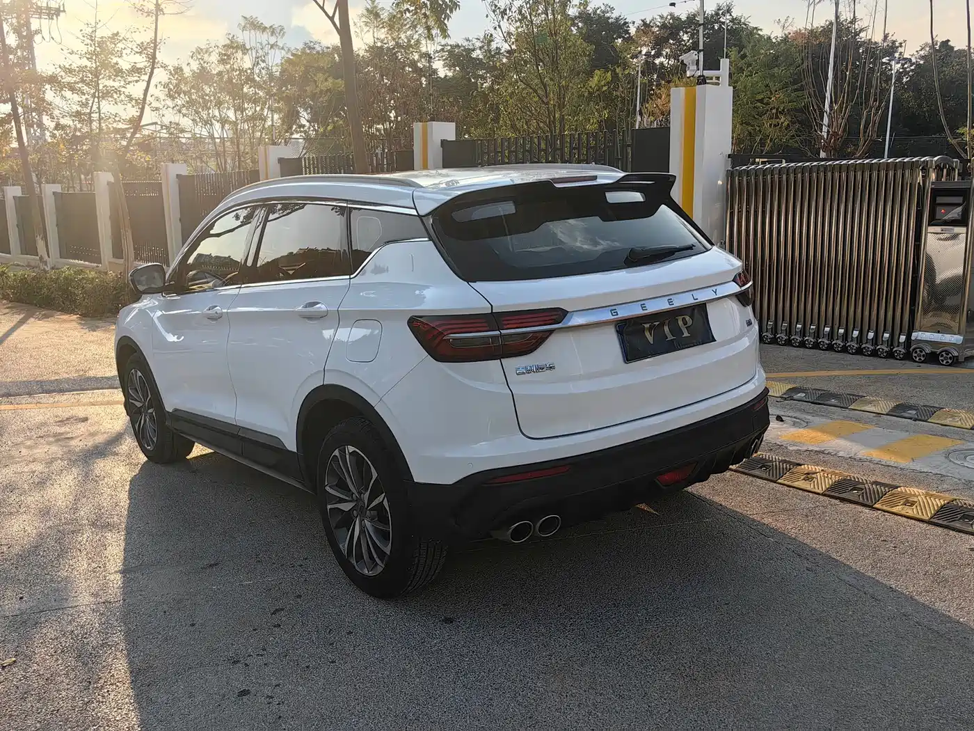 Geely Coolray 2019 2019 260T DCT Hunter China VI