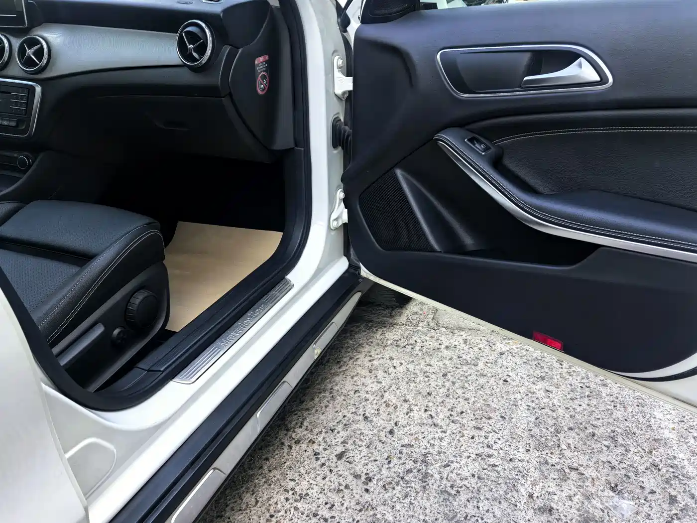Mercedes-Benz GLA 2016 GLA 200 Dynamic фото 14