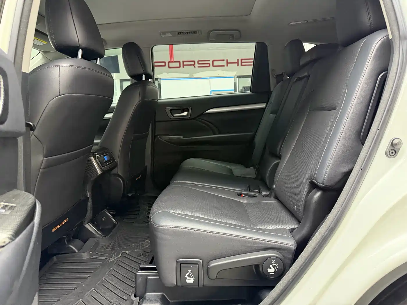 Toyota Highlander 2018 2.0T 4WD Premium 7-seater China VI фото 27