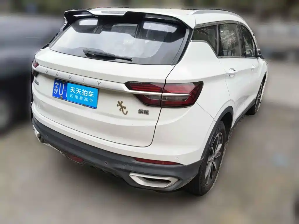 Фото 2 - Geely Coolray