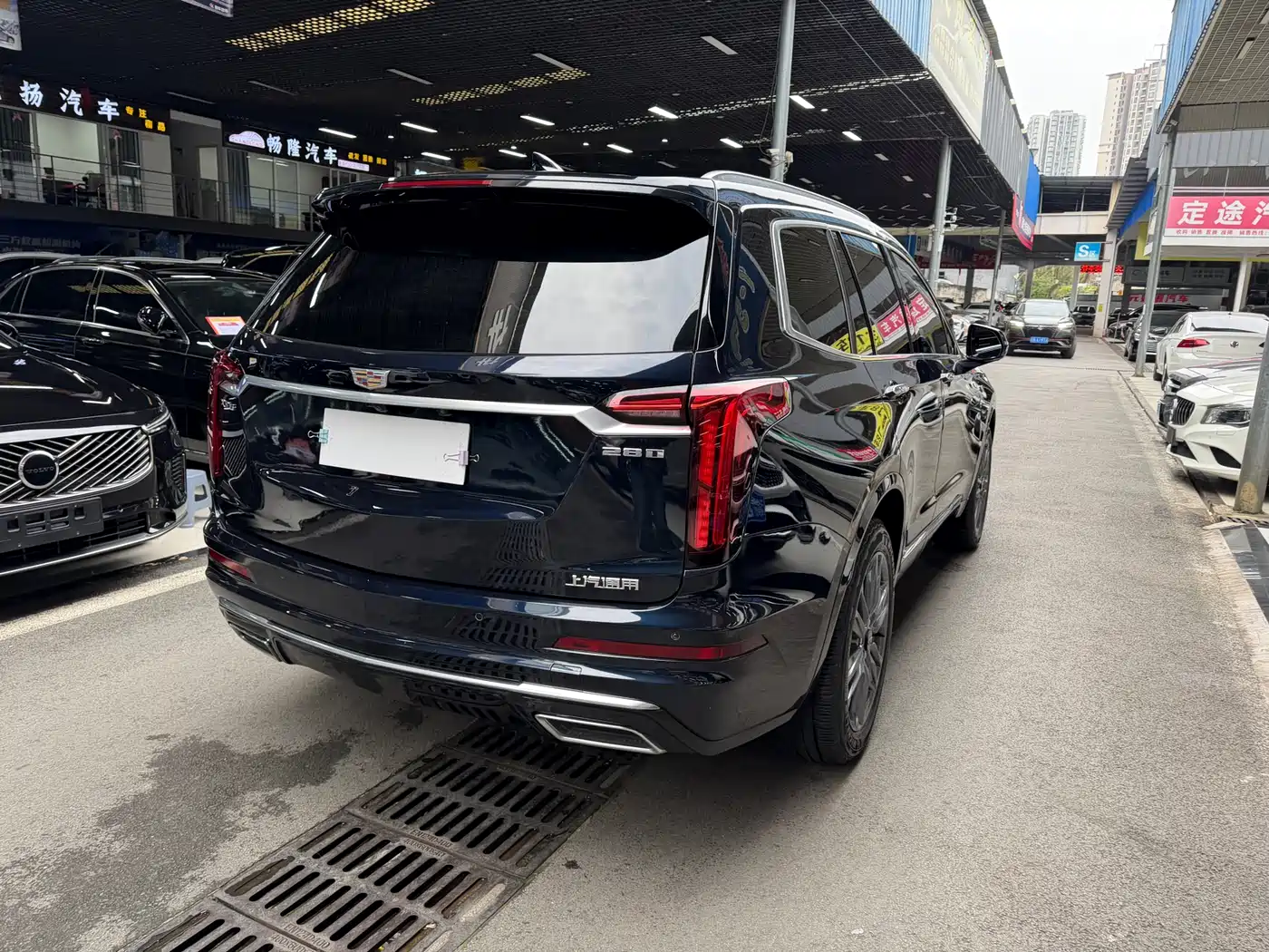 CADILLAC XT6