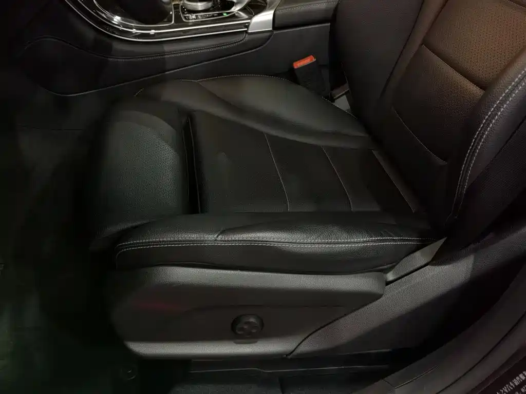 Mercedes-Benz GLC 2016 2016 GLC 260 4MATIC Dynamic