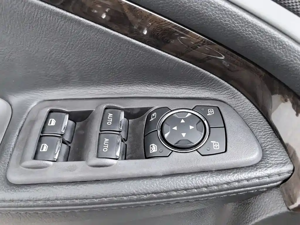 Ford Explorer (Import) 2013 2013 3.5L Prestige