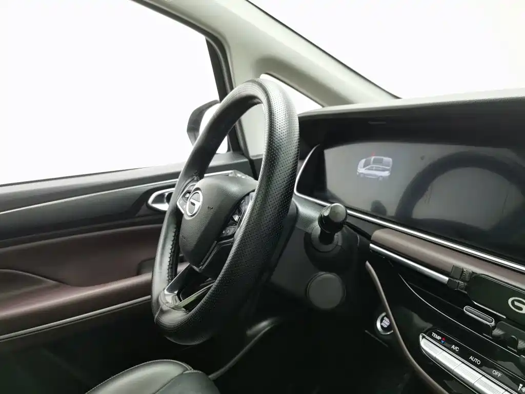 GAC Trumpchi M6, миниатюра 22