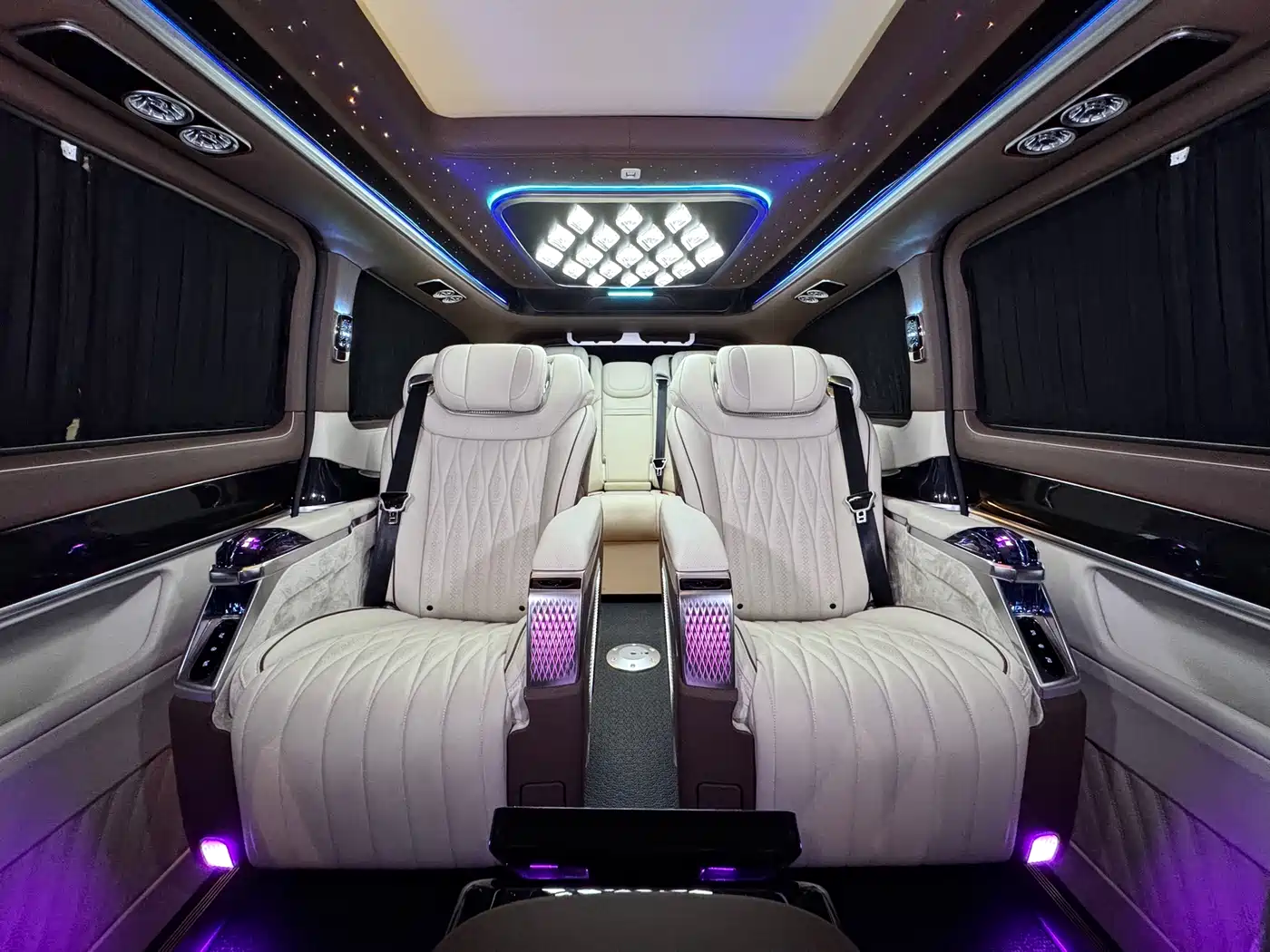 Mercedes-Benz V-Class 2024 V 300 L Long Wheelbase Luxury Edition фото 14
