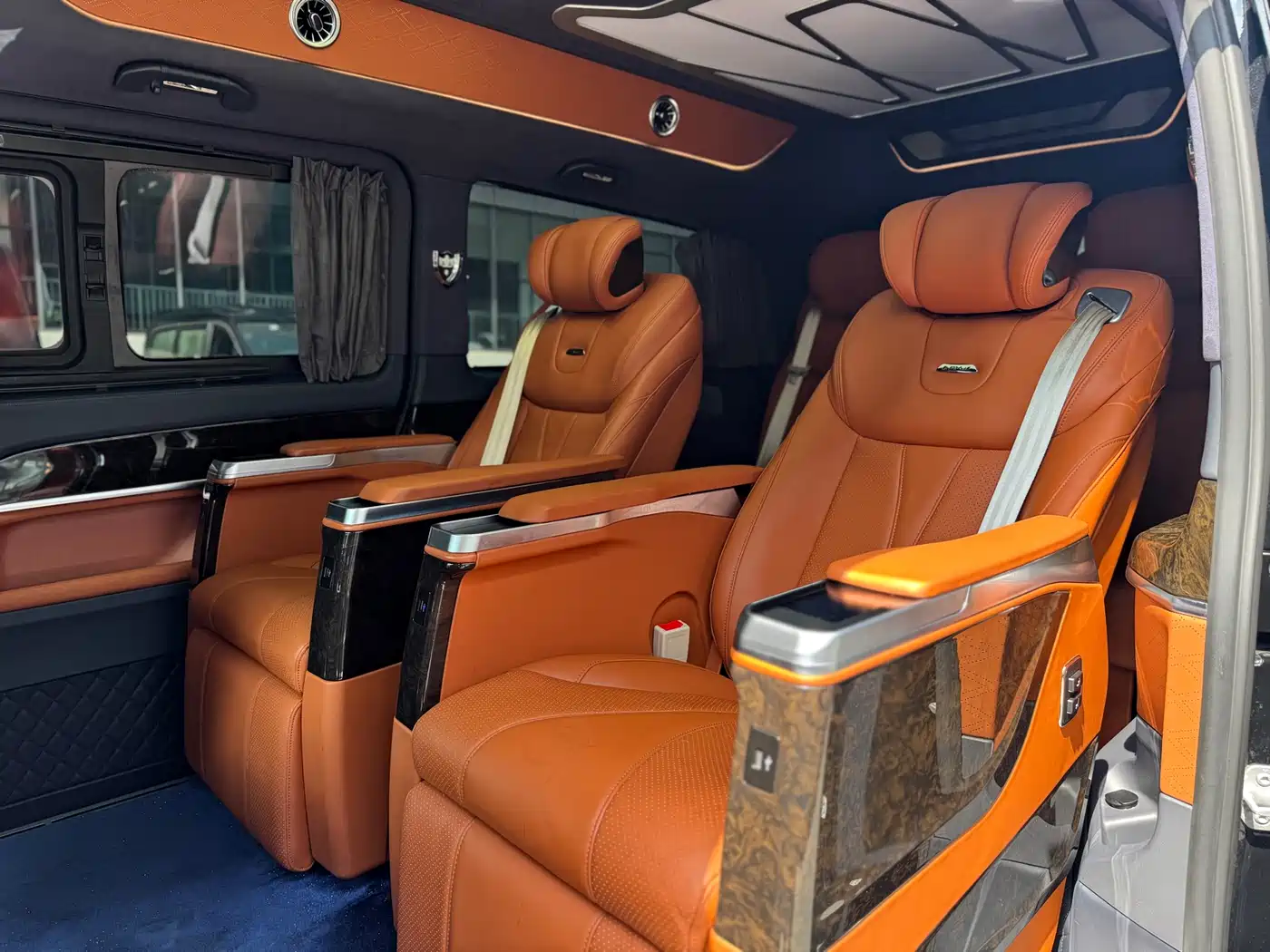 Mercedes-Benz V-Class 2022 V 260 L Long Wheelbase Luxury Edition фото 14