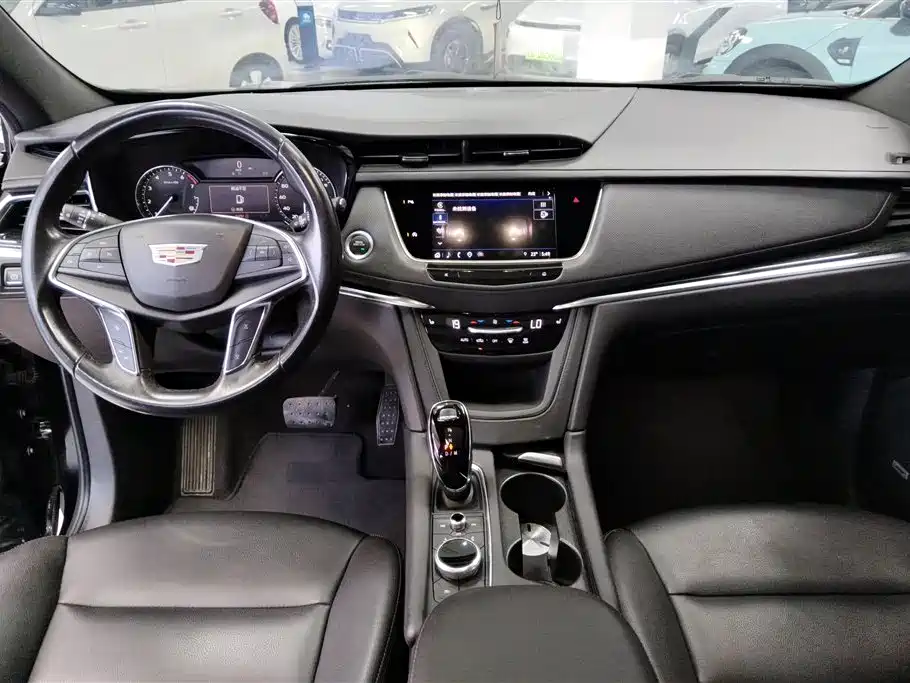 Cadillac XT5 2022 2.0T 2WD Luxury фото 12
