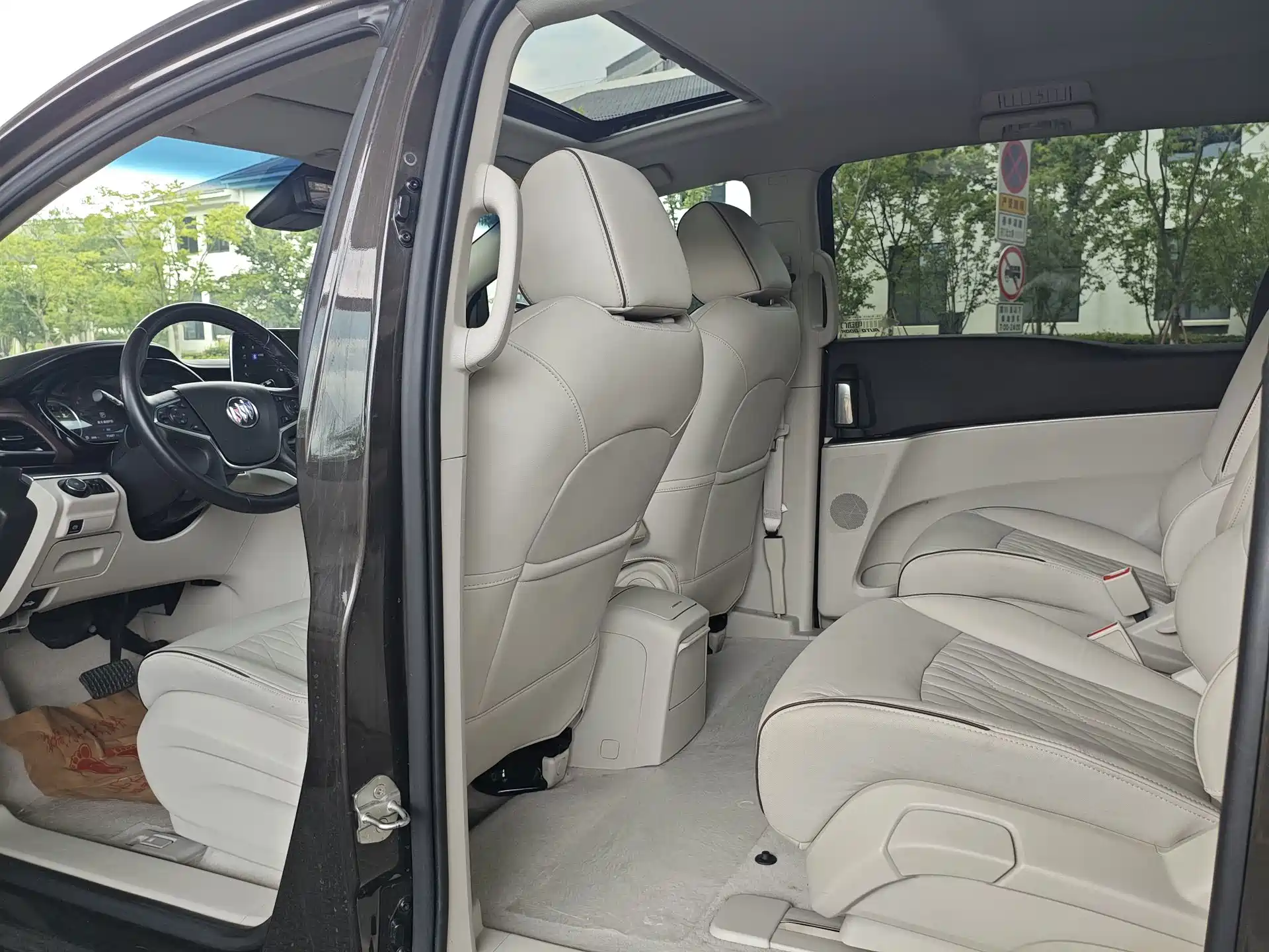Фото 9 - Buick GL8