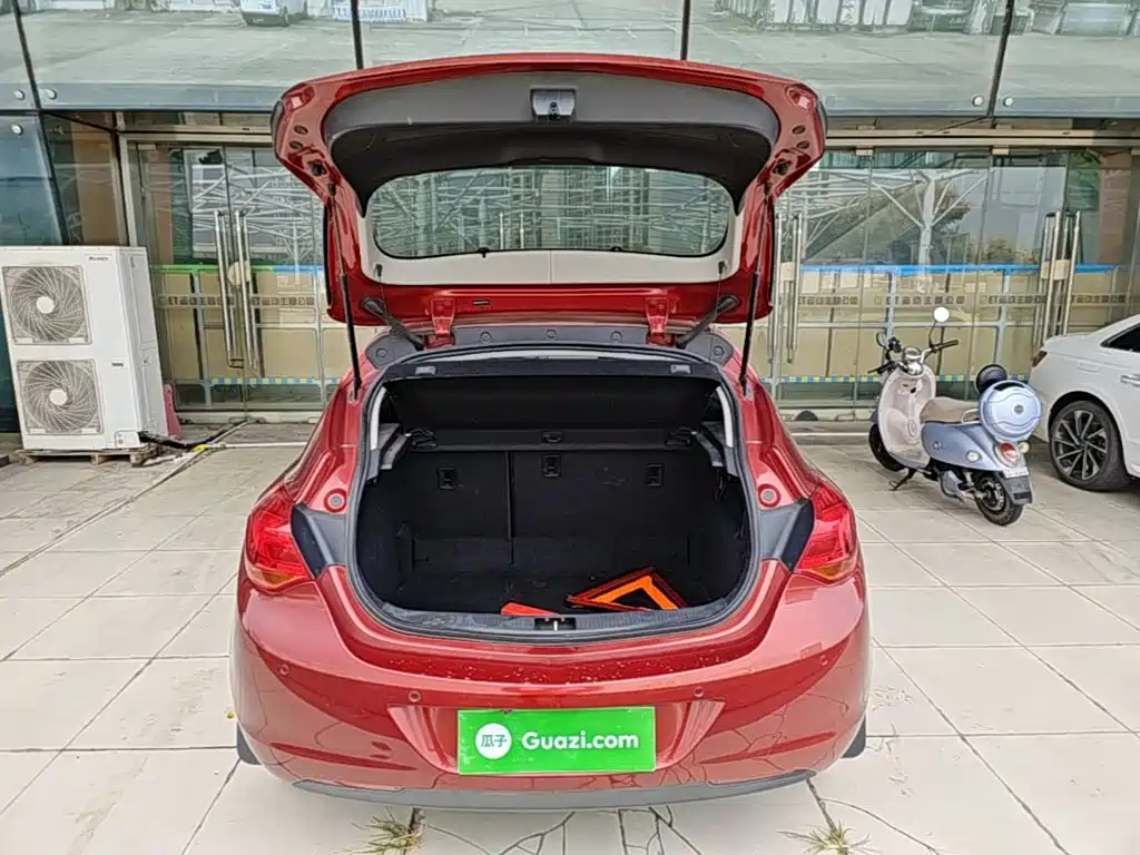 Фото 19 - Buick Excelle
