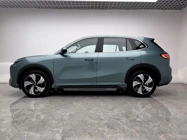 GEELY GALAXY GALAXY E5