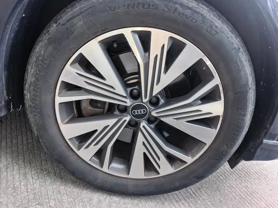 Audi Q4 e-tron 2023 2024 40 e-tron Pioneer Edition