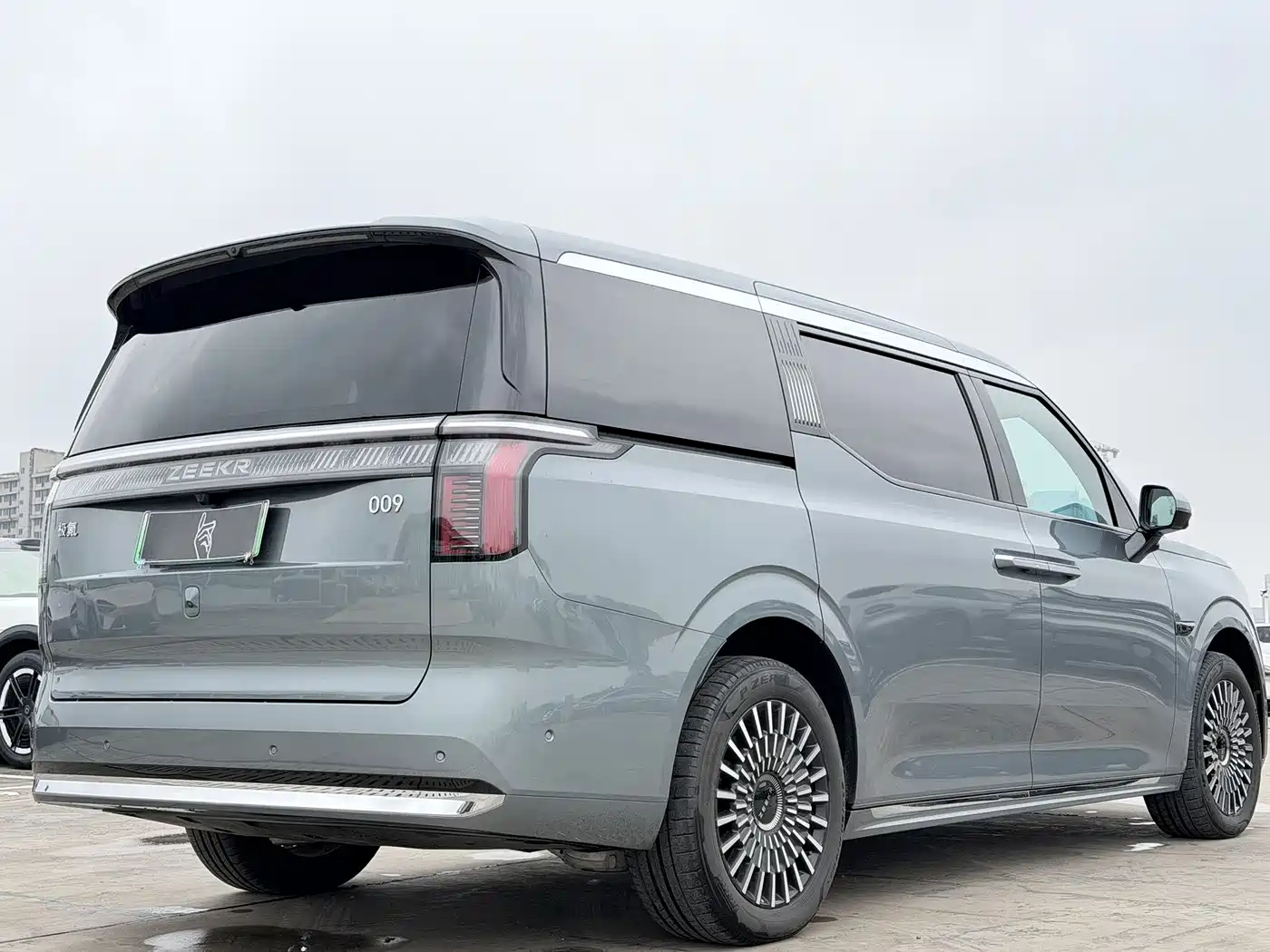 ZEEKR EXTREME KRYPTON 009