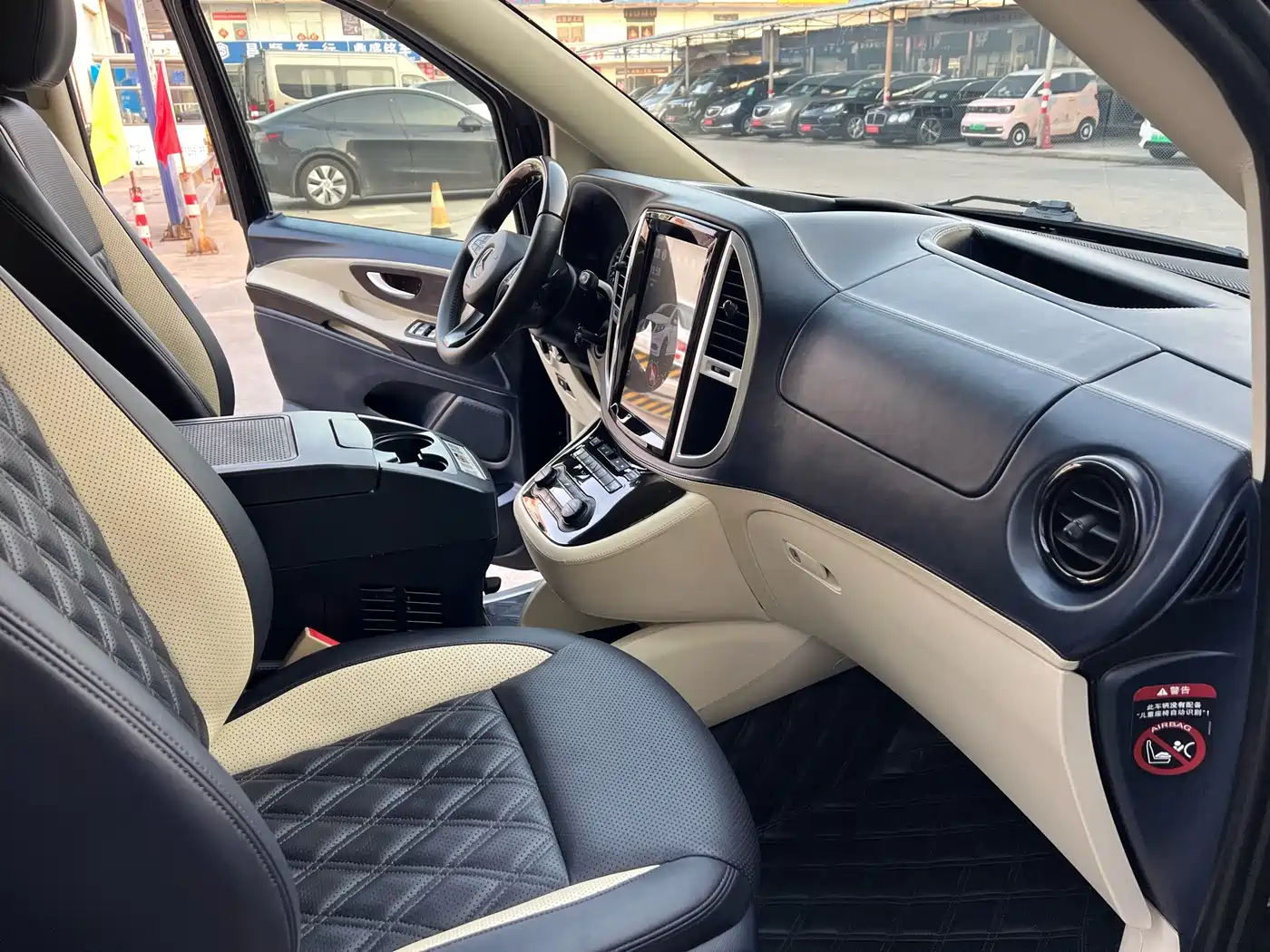 Mercedes-Benz Vito 2018 2.0T Elite Edition 7-Seater China V фото 13