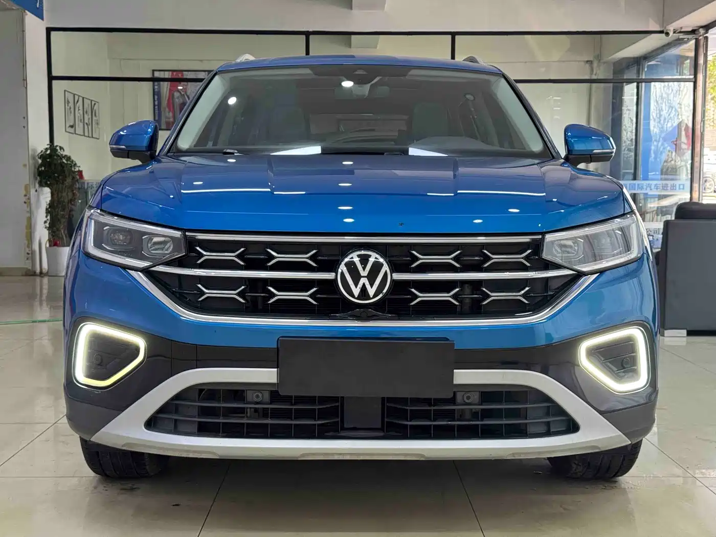 Volkswagen Tayron 2023 280TSI 2WD Luxury Plus Advanced Edition фото 2