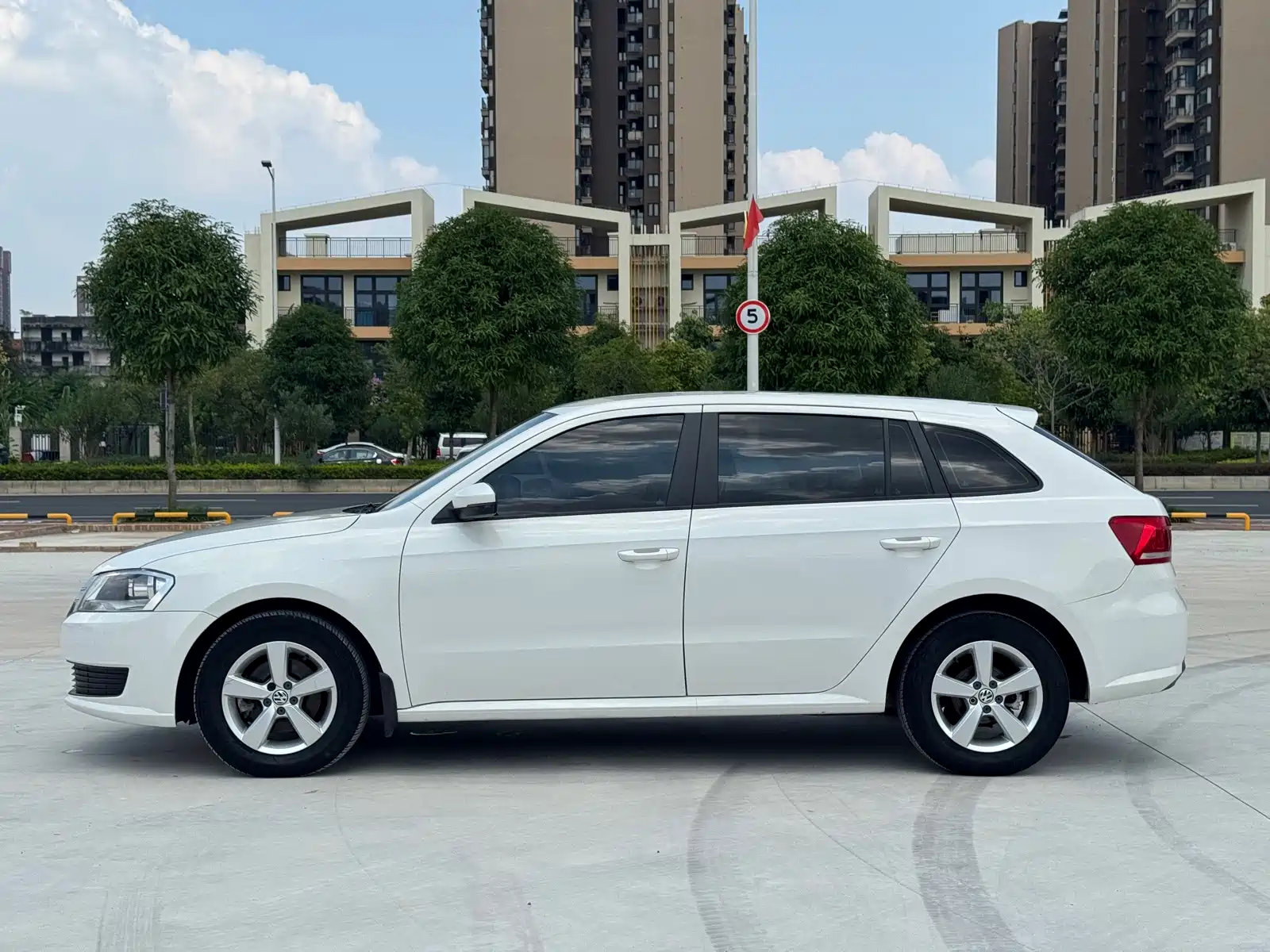 Фото 8 - Volkswagen Lavida Tour