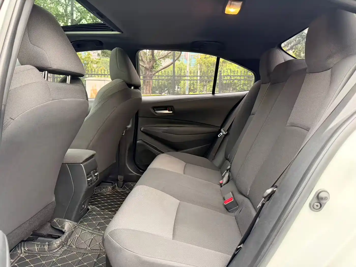 Toyota Levin 2021 Dual Engine 1.8H E-CVT Technology Edition фото 8