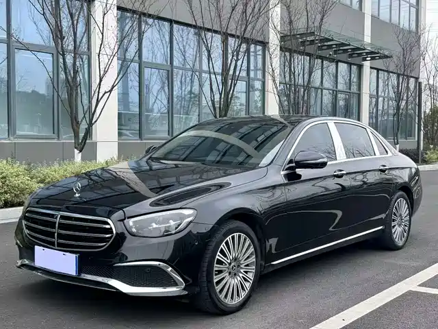 MERCEDES-BENZ E CLASS