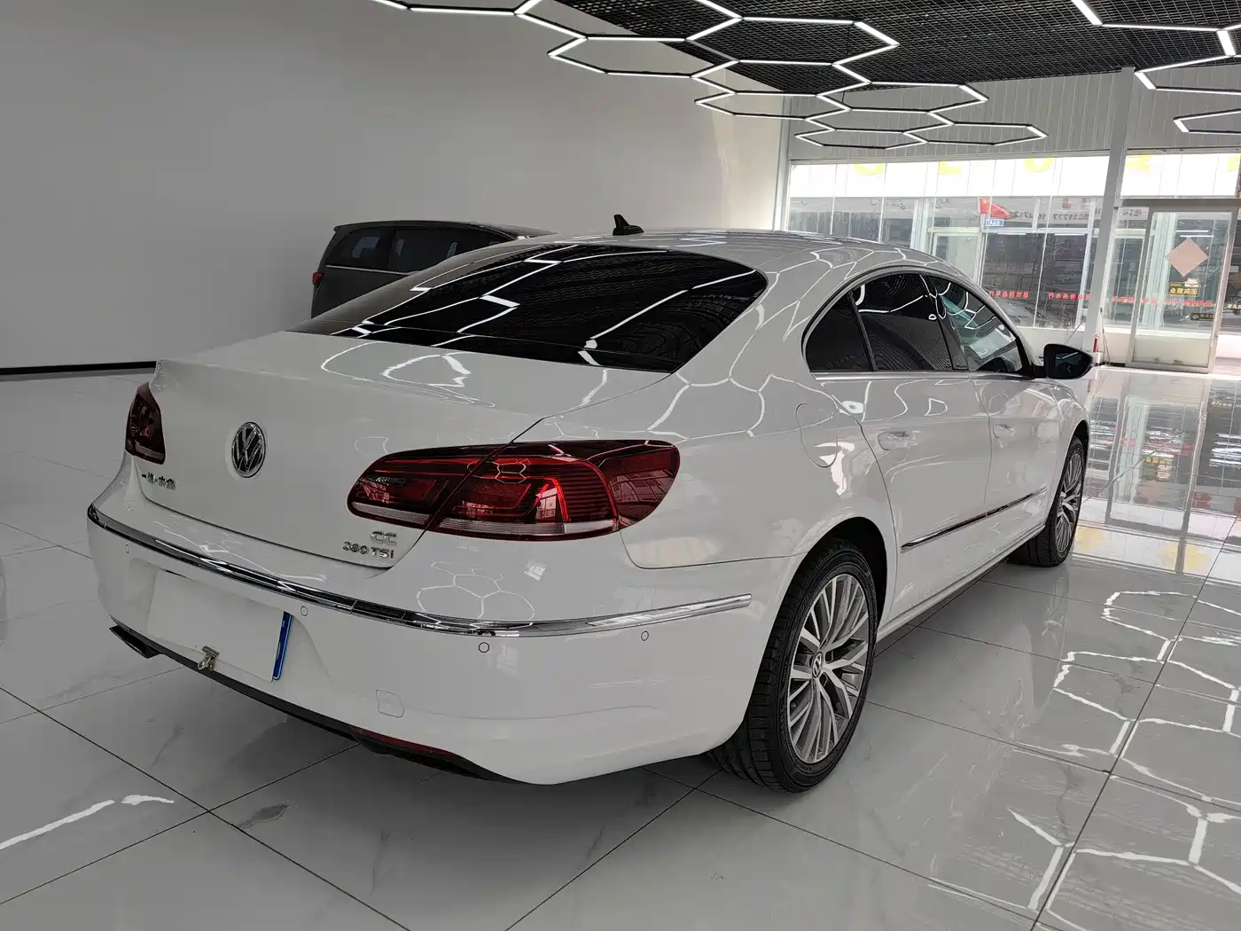 Volkswagen FAW-Volkswagen CC 2018 2.0TSI Luxury фото 5