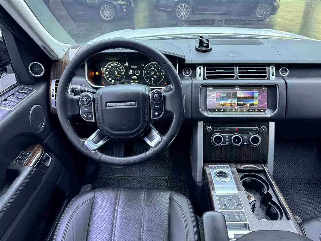 Land Rover Range Rover 2017 3.0 SC V6 Vogue LWB (Long Wheelbase) фото 14
