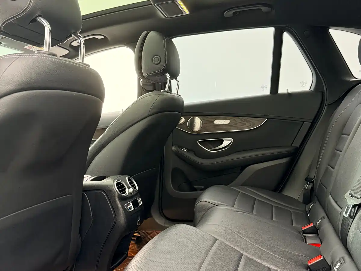 Mercedes-Benz GLC 2022 Model GLC 300 L 4MATIC Dynamic Edition фото 6
