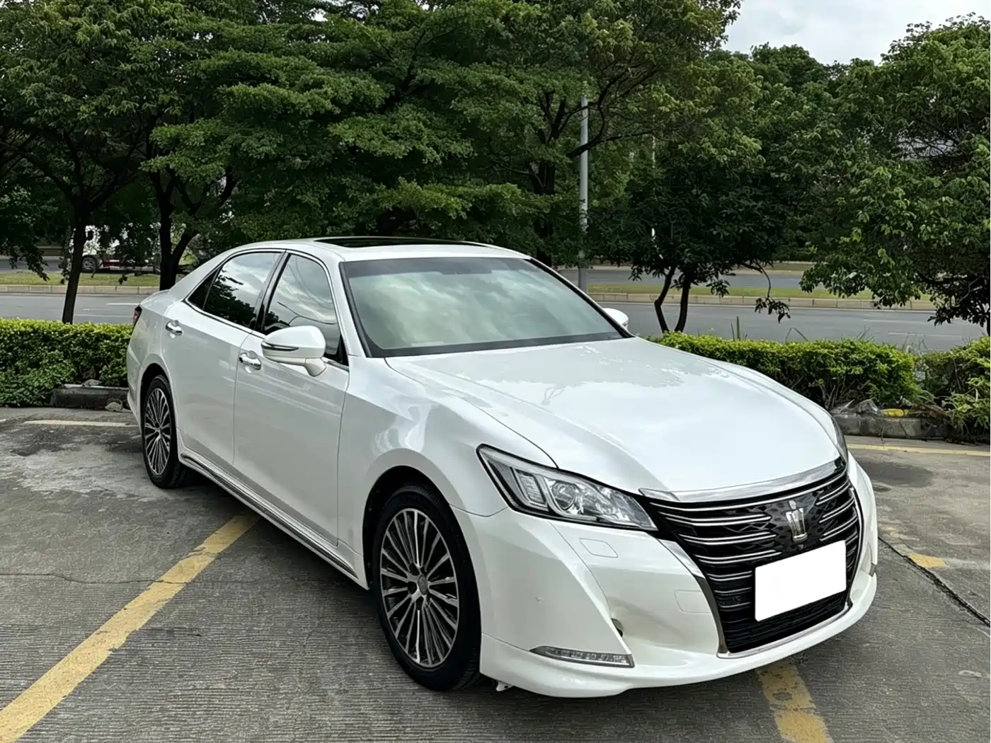 Toyota Crown 2018 2.0T Sport Edition фото 3