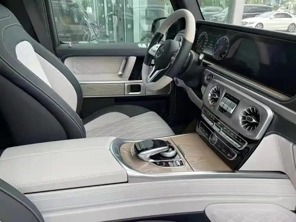 Mercedes-Benz G-Class 2023 G 500 фото 8