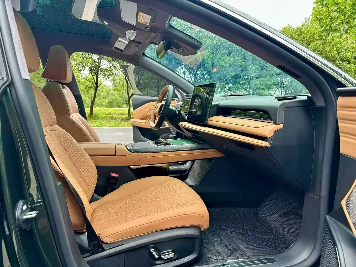 Geely Galaxy Galaxy Xingyao 8 2025 Model 130km EM-i Flagship Edition фото 4