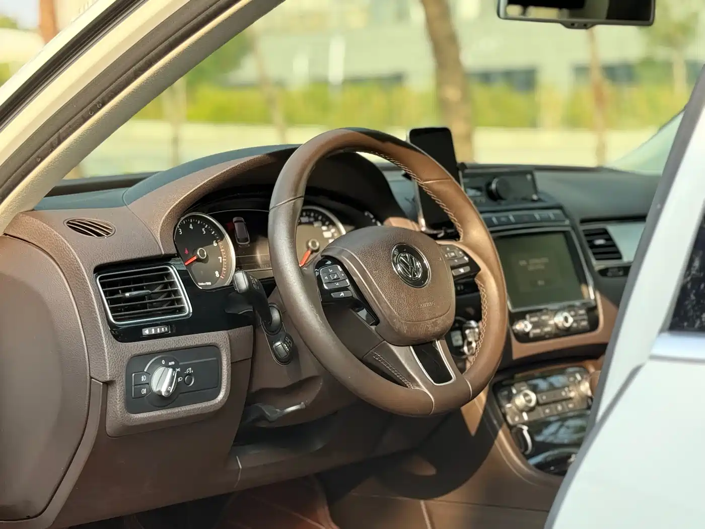 Volkswagen Touareg 2016 3.0TSI Glamour Edition фото 11