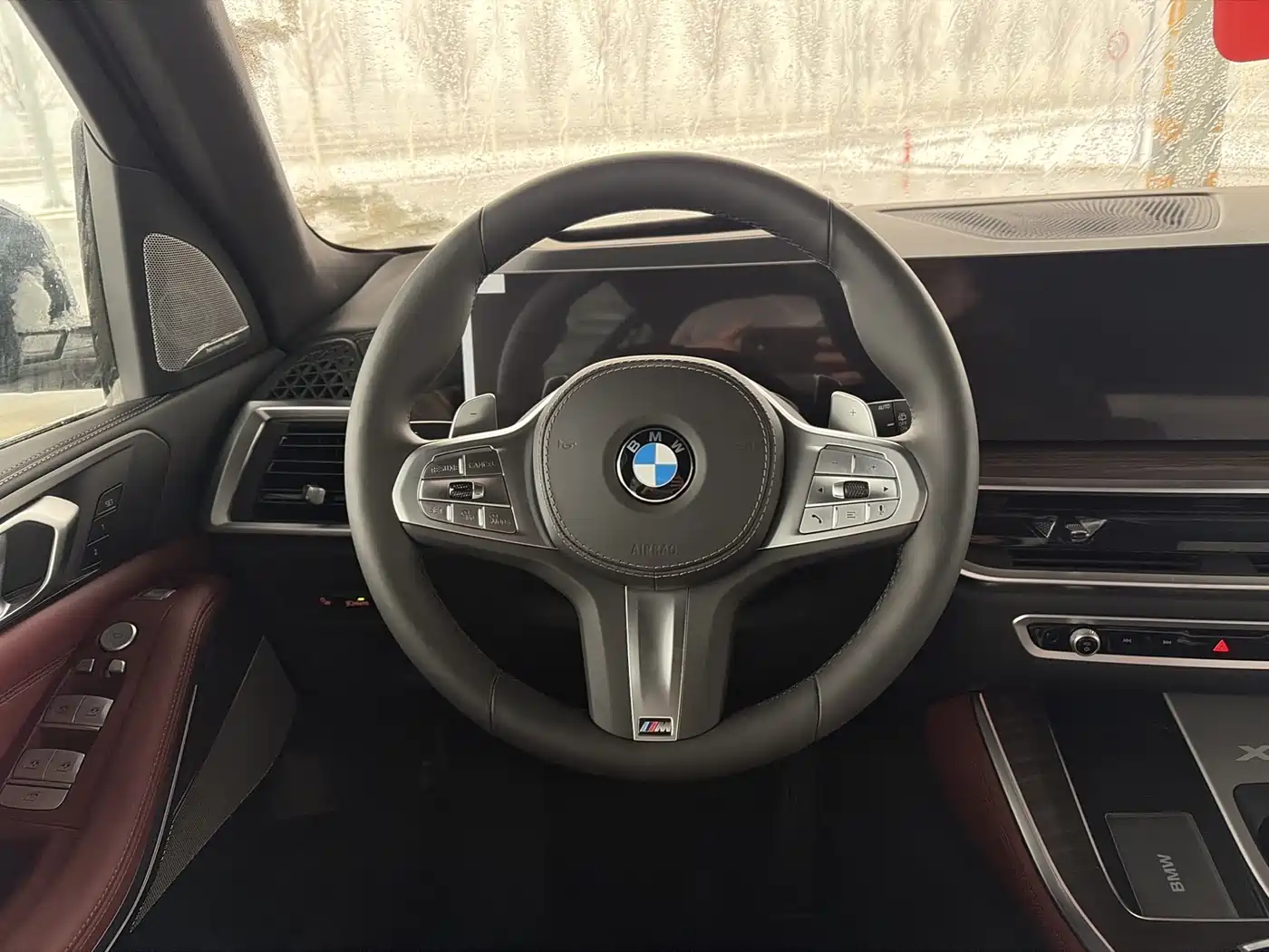 BMW X5 2025 Model xDrive 40Li M Sport Blackout Package фото 11