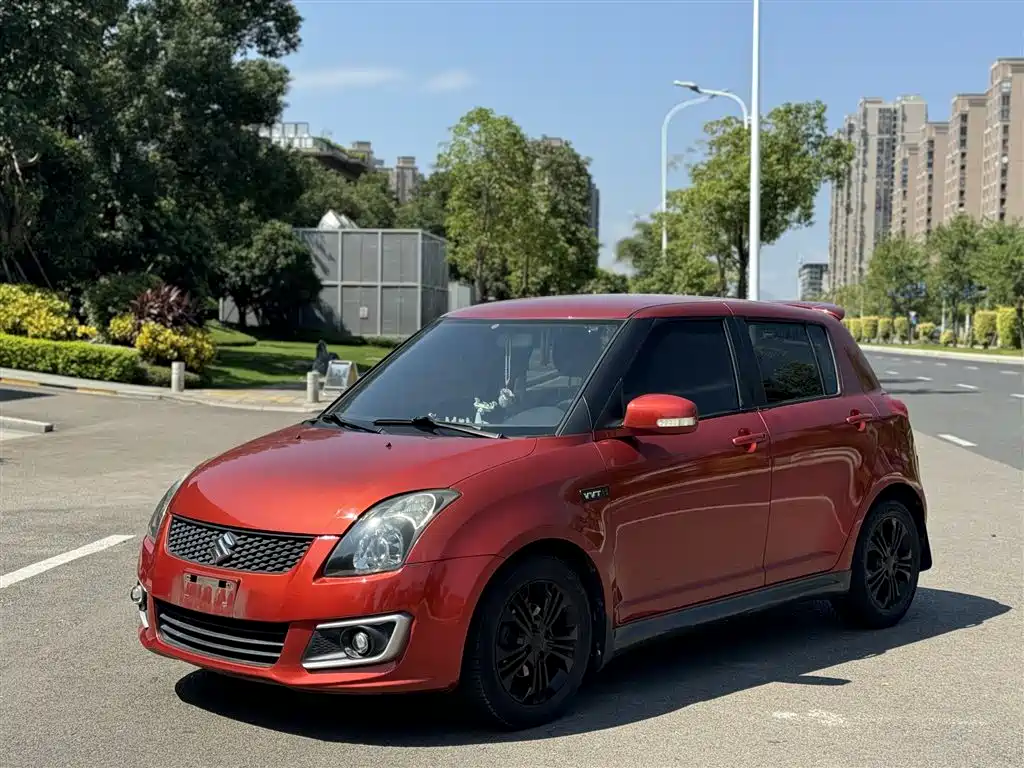 Photo 1 - Suzuki Swift