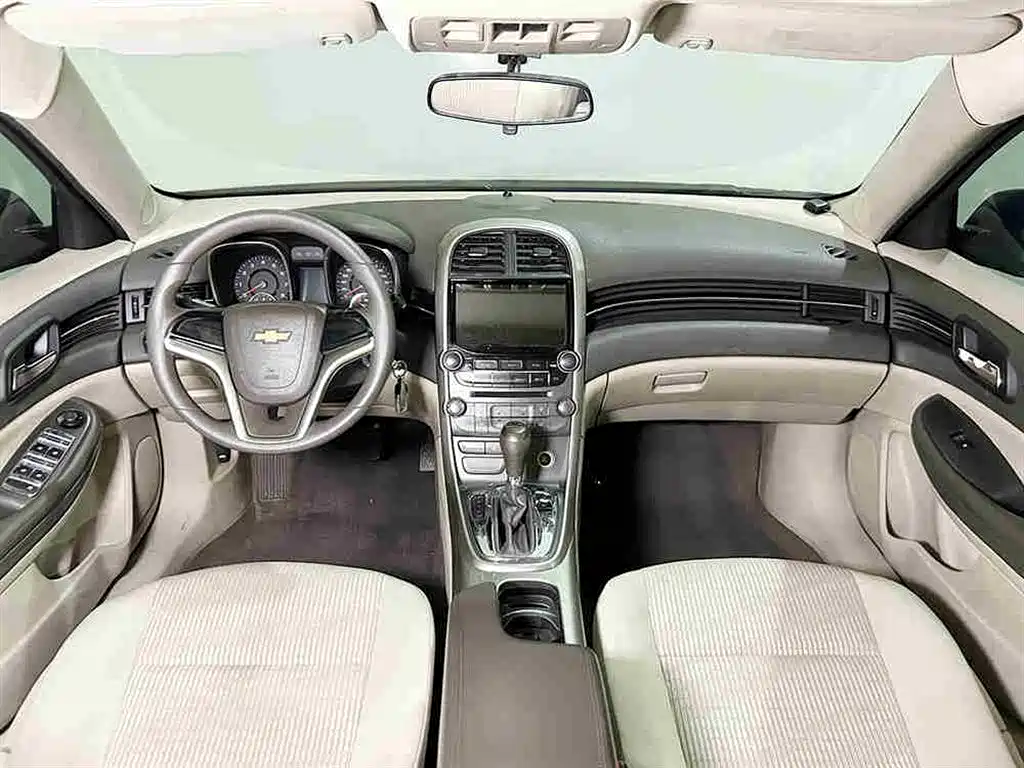 Chevrolet Malibu 2014 2.0L Automatic Luxury фото 9