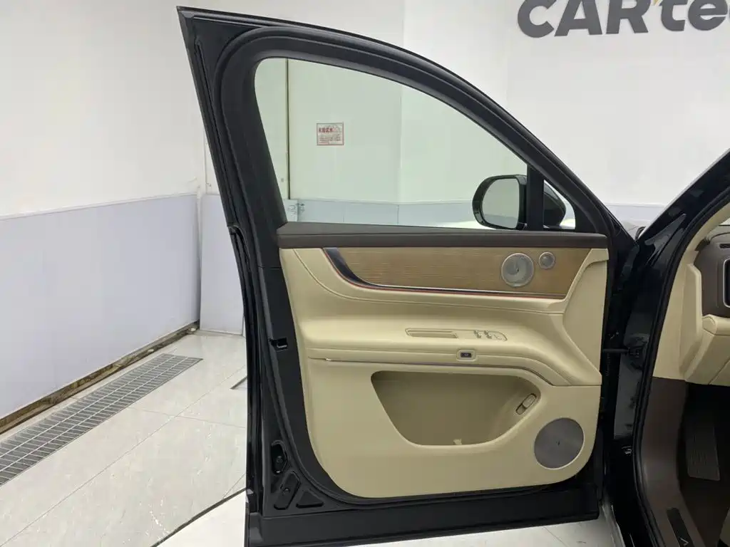 Aito M9 2026 2025 Extended Range Ultra 52kWh 6-Seater