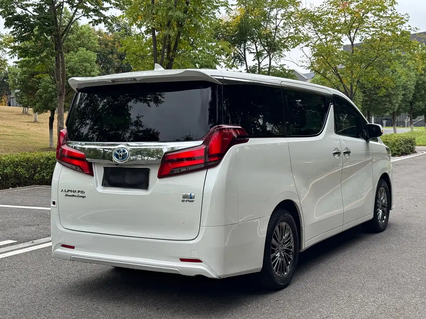 Toyota Vellfire 2021 2020 Twin Engine 2.5L HV Premium Edition