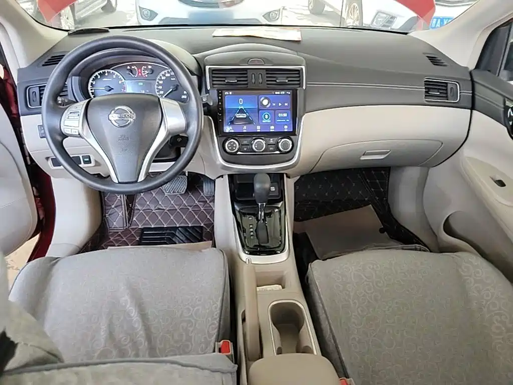 Photo 10 - Nissan Tiida