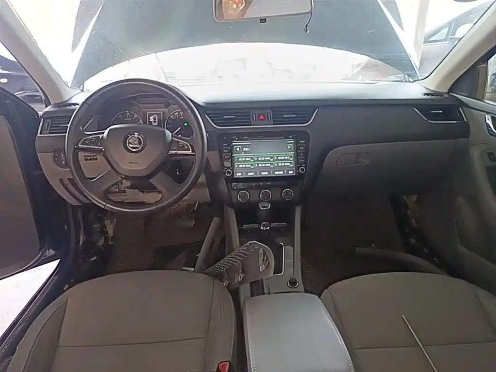Škoda Octavia 2015 1.6L Automatic逸俊版 фото 10