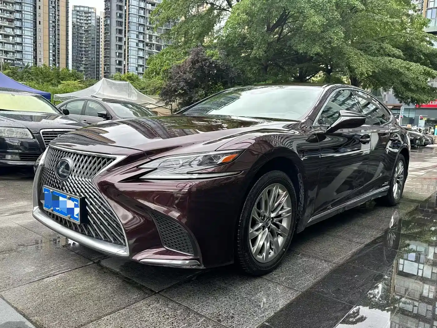 Lexus LS 2018 500h Luxury Edition China V