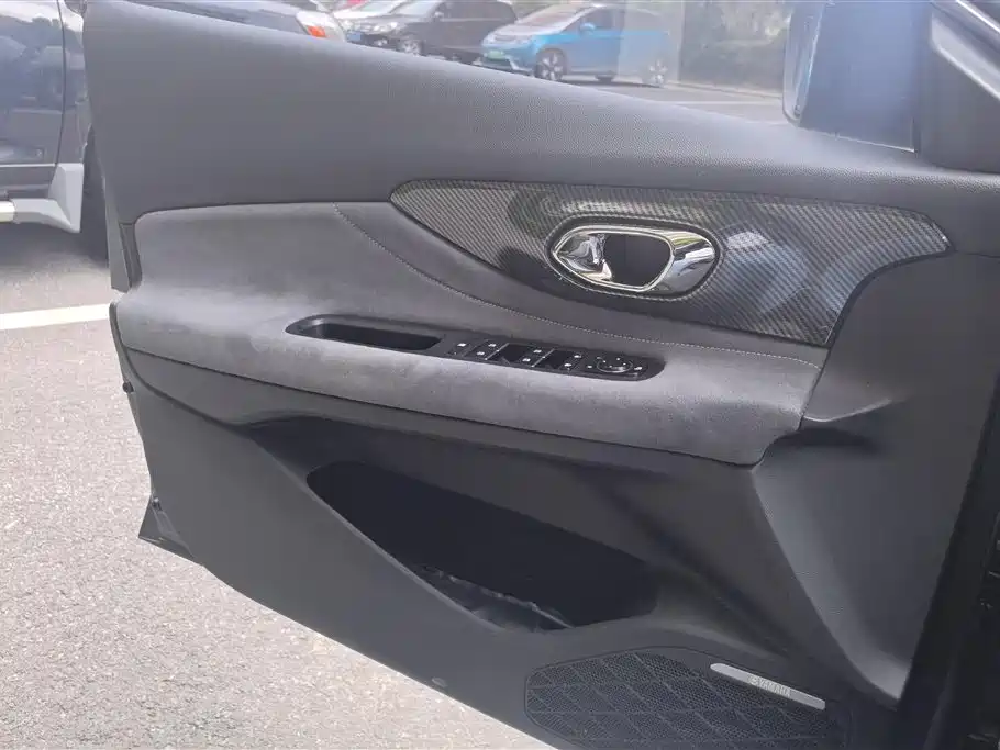 GAC Trumpchi Trumpchi Emkoo 2023 400T Auto R MAX фото 7