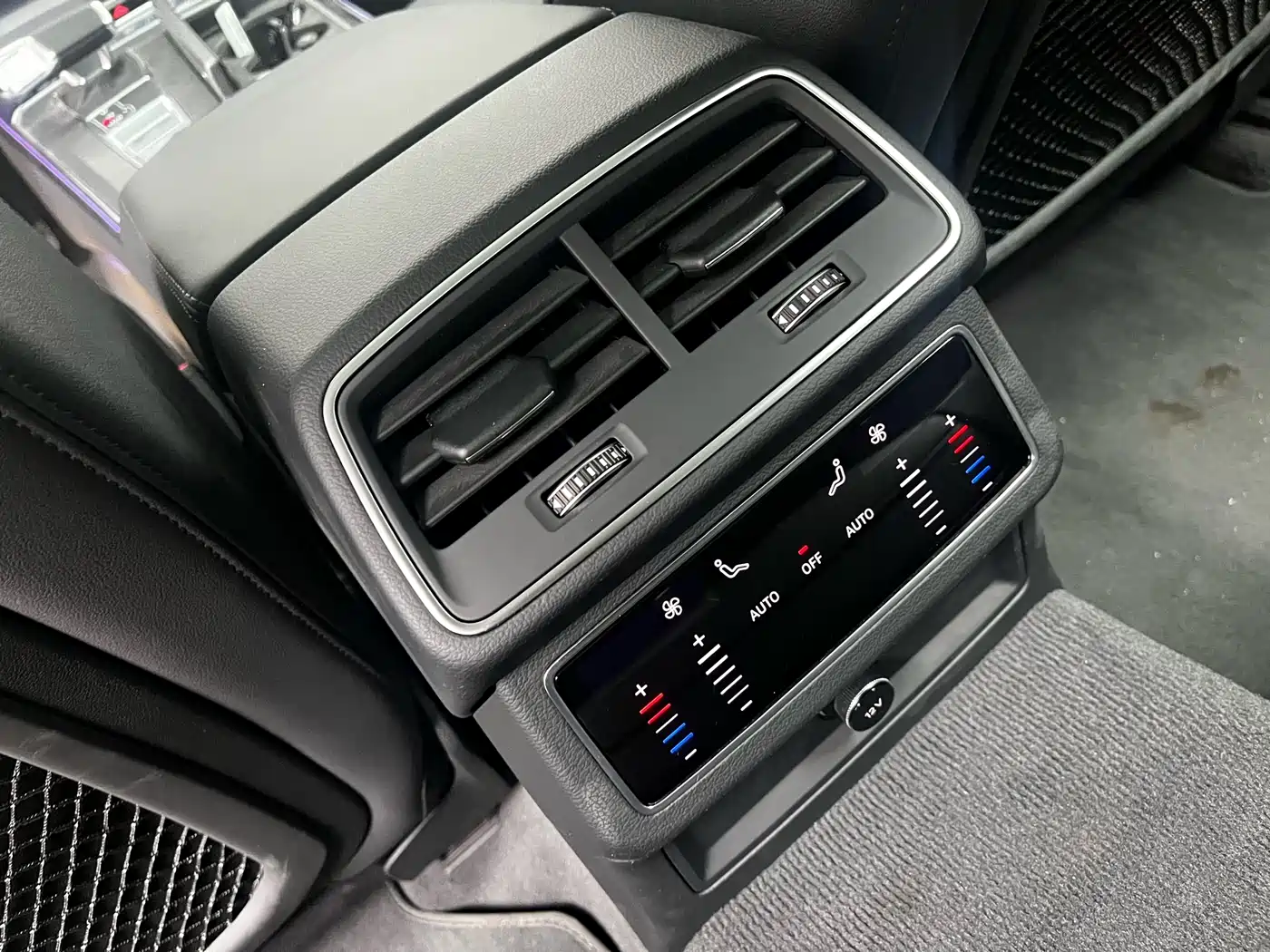 Audi A7 2023 Model 45 TFSI Premium Selection Edition фото 14
