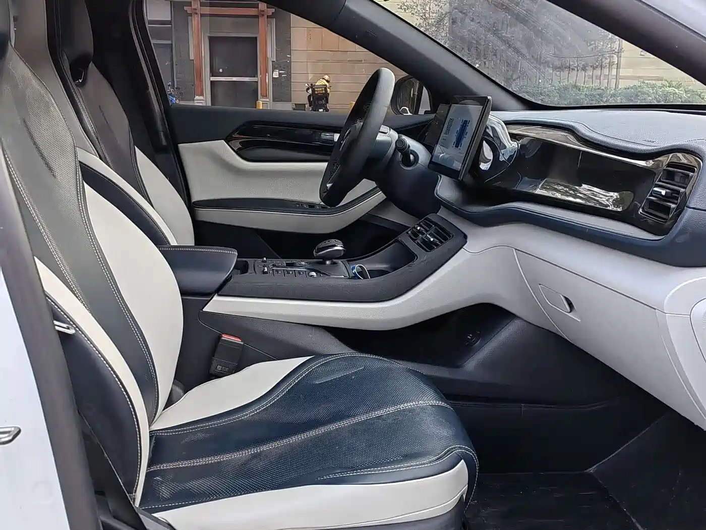BYD Qin PLUS 2023 Champion Edition DM-i 55KM Leading фото 11