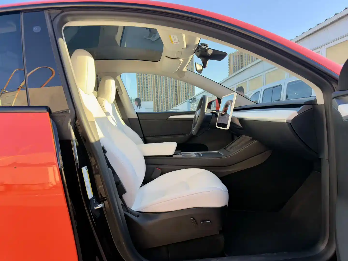 Фото 4 - Tesla Model Y